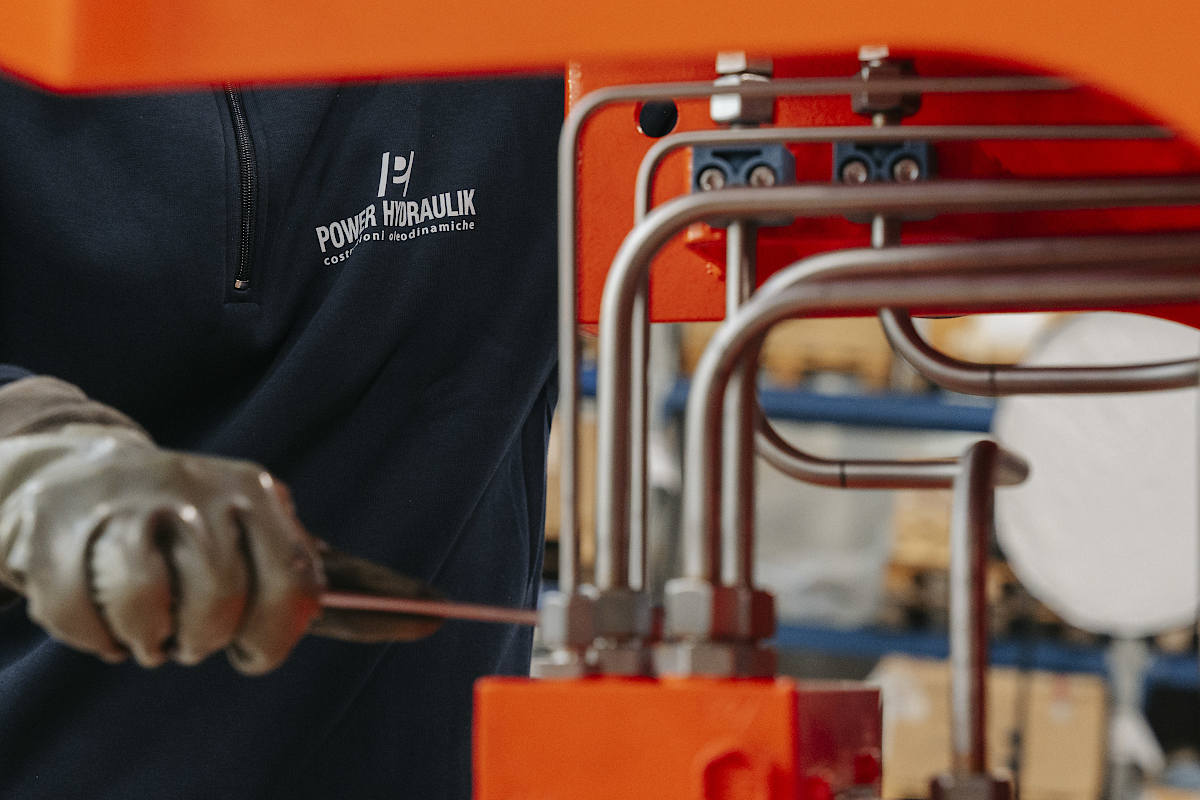 057 - Powerhydraulik